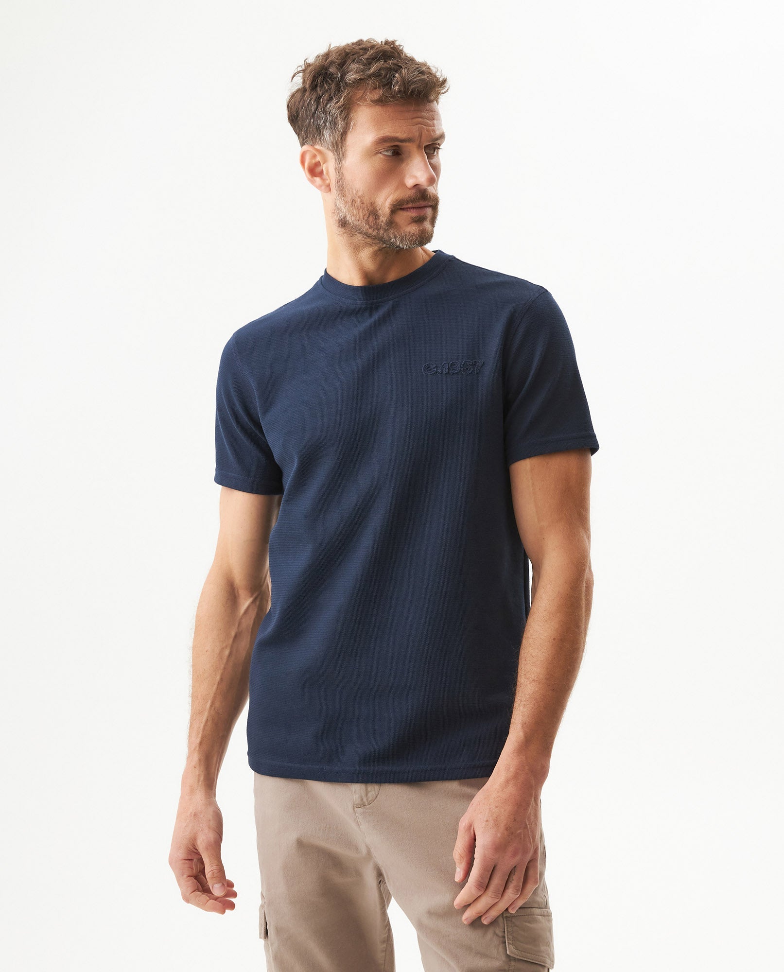 Men's Textured Slim Fit T-shirt in Cotton-Polyester Blend Dockside
