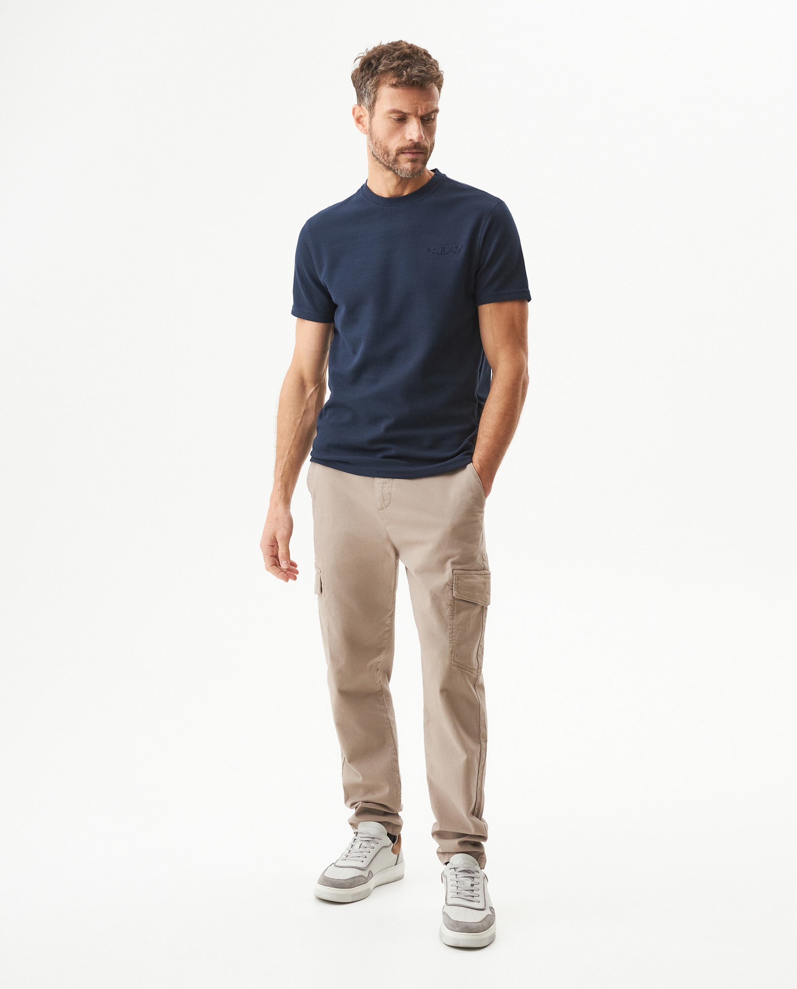 Men's Textured Slim Fit T-shirt in Cotton-Polyester Blend Dockside