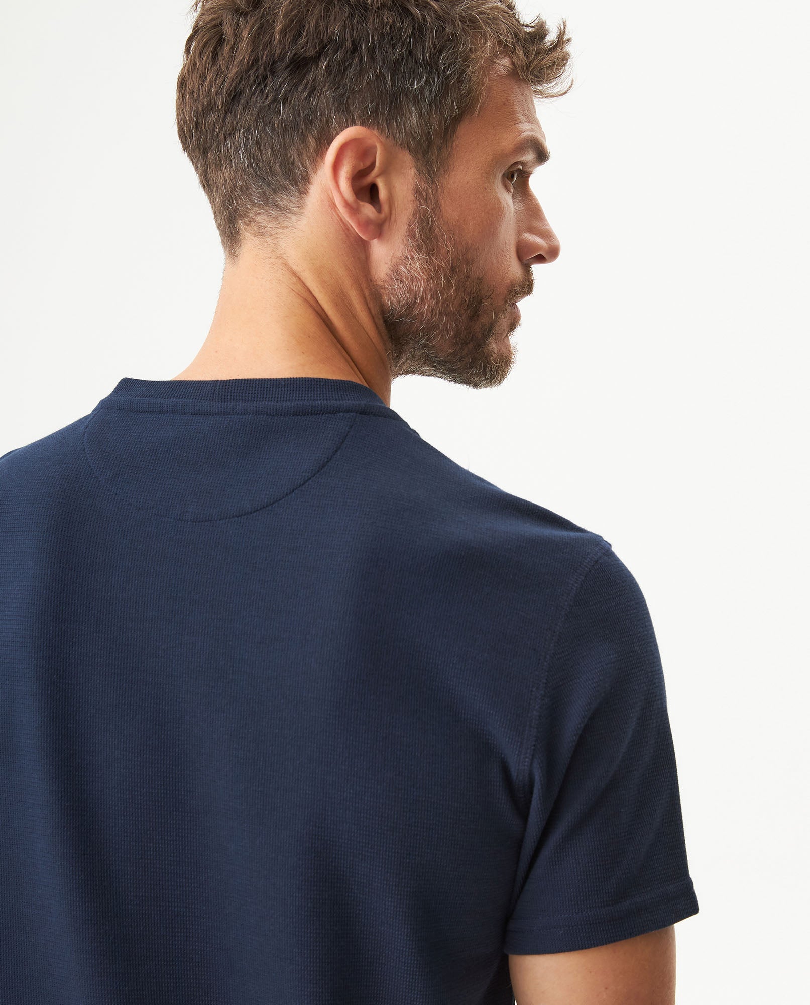 Men's Textured Slim Fit T-shirt in Cotton-Polyester Blend Dockside